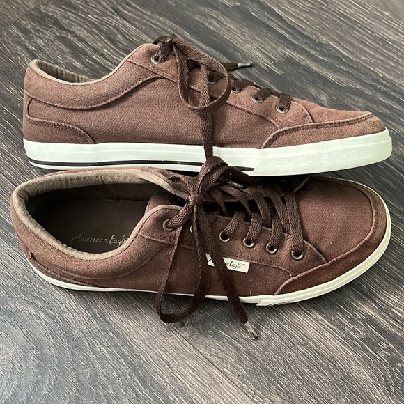 American Eagle Sneakers - Picture 4 of 10